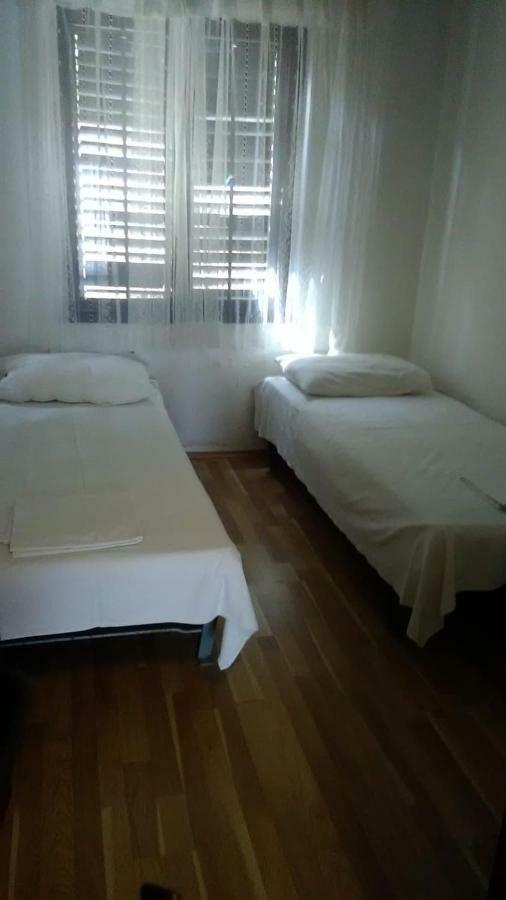 Apartmani Vuksanovic Паг Екстер'єр фото